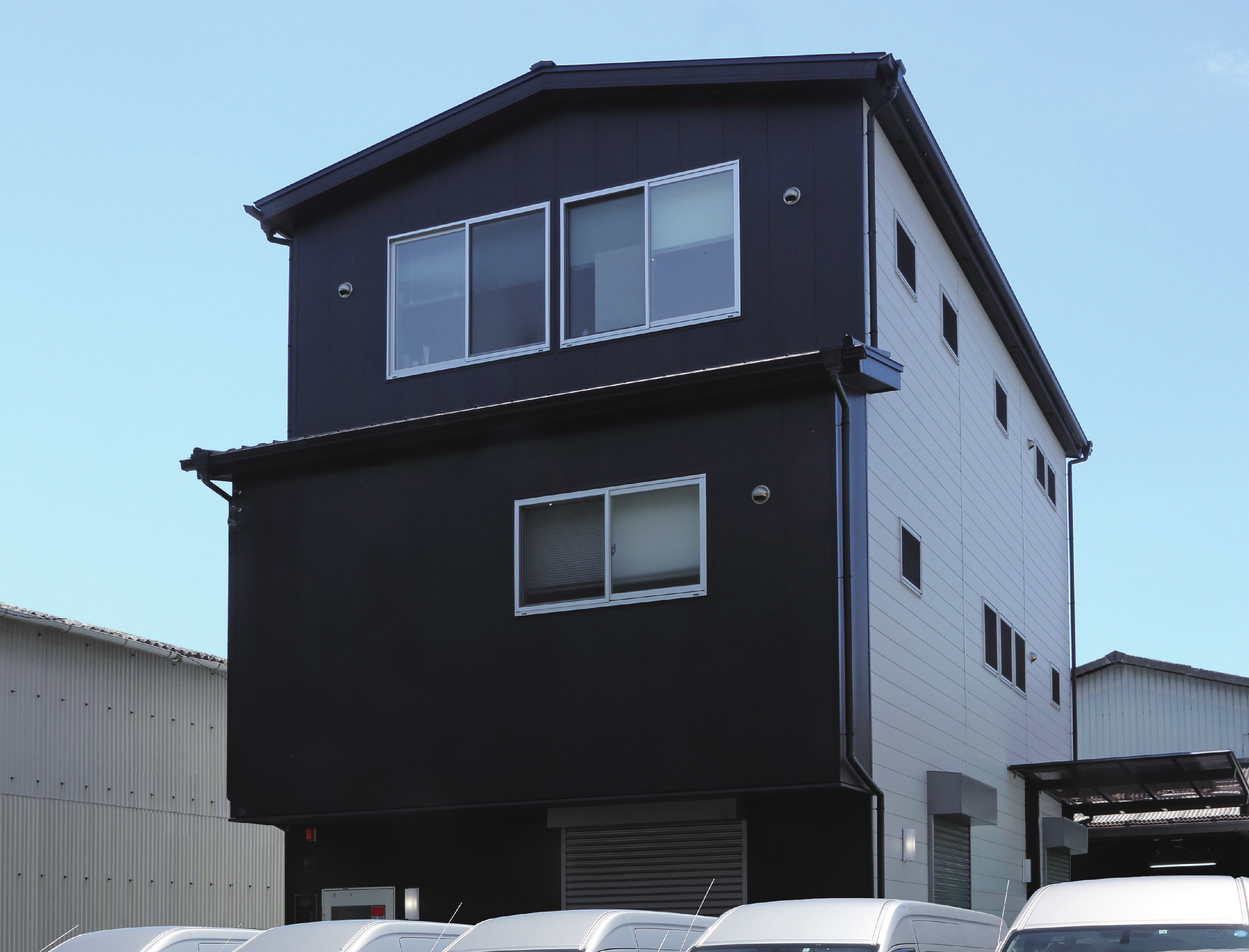 リースキンマキシマ 社屋